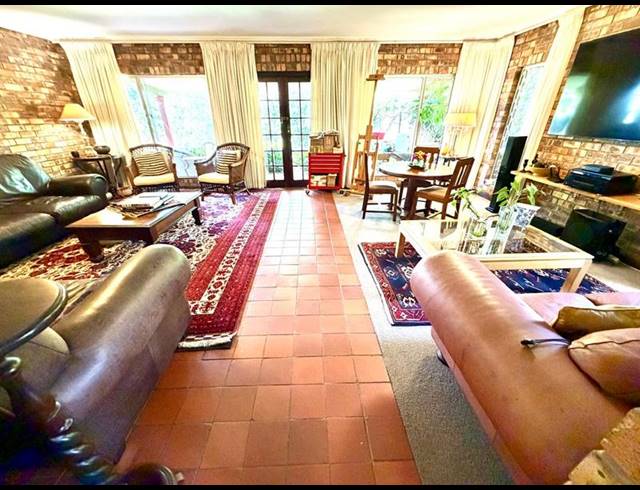 4 BEDROOM HOUSE FOR SALE IN OAK PARK